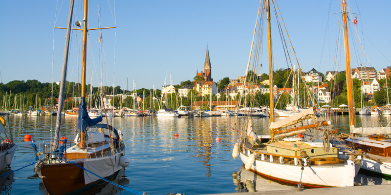 Både i en havn